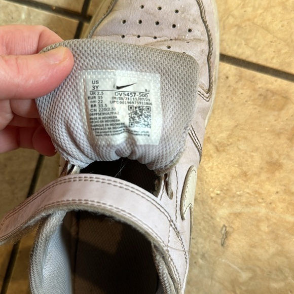 Nike play shoes - Picture 5 of 5